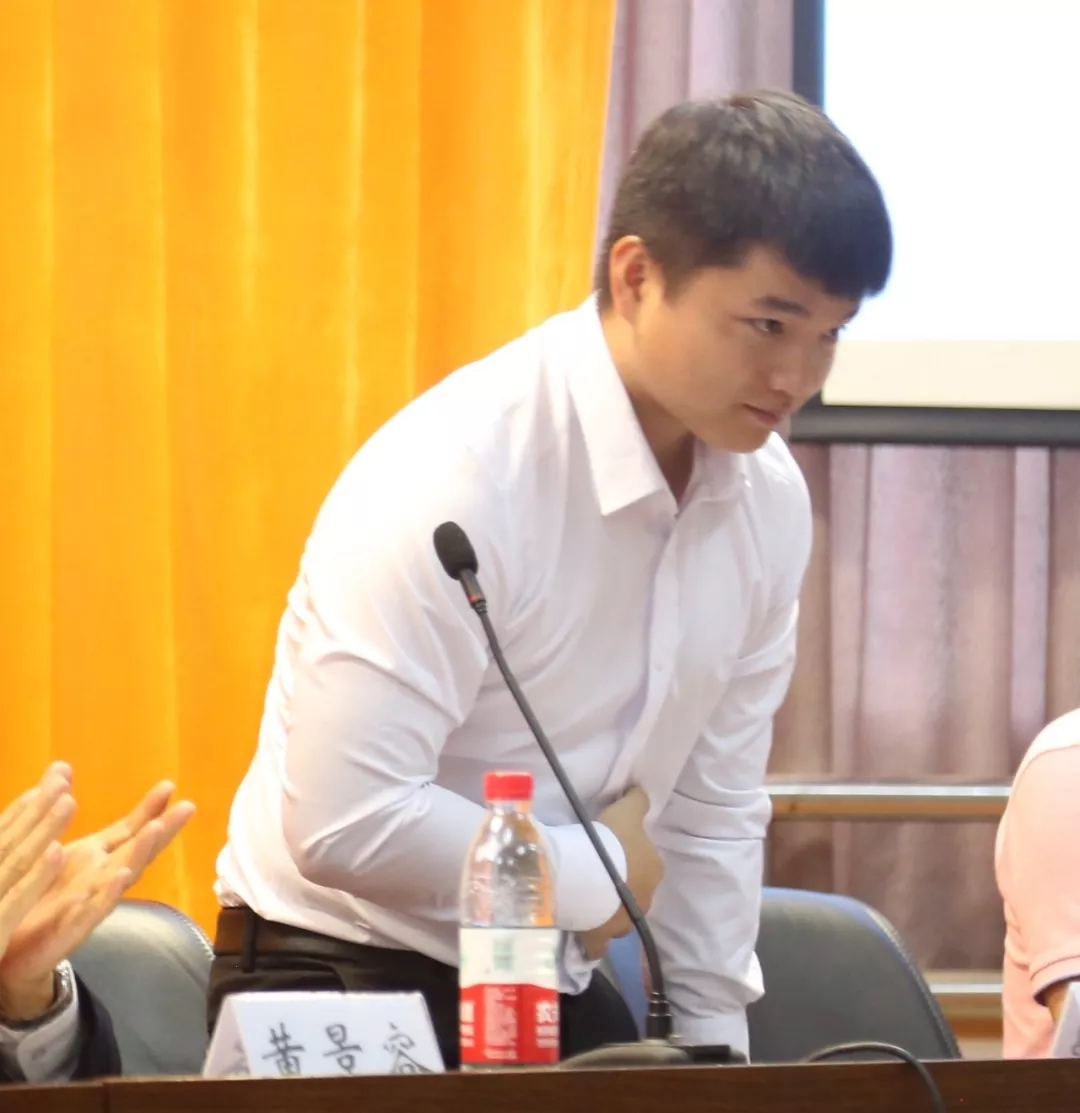 职教专家、世界技能大赛冠军进校园活动在我校圆满开展! 职教专家、世界技能大赛冠军进校园活动在我校圆满开展!