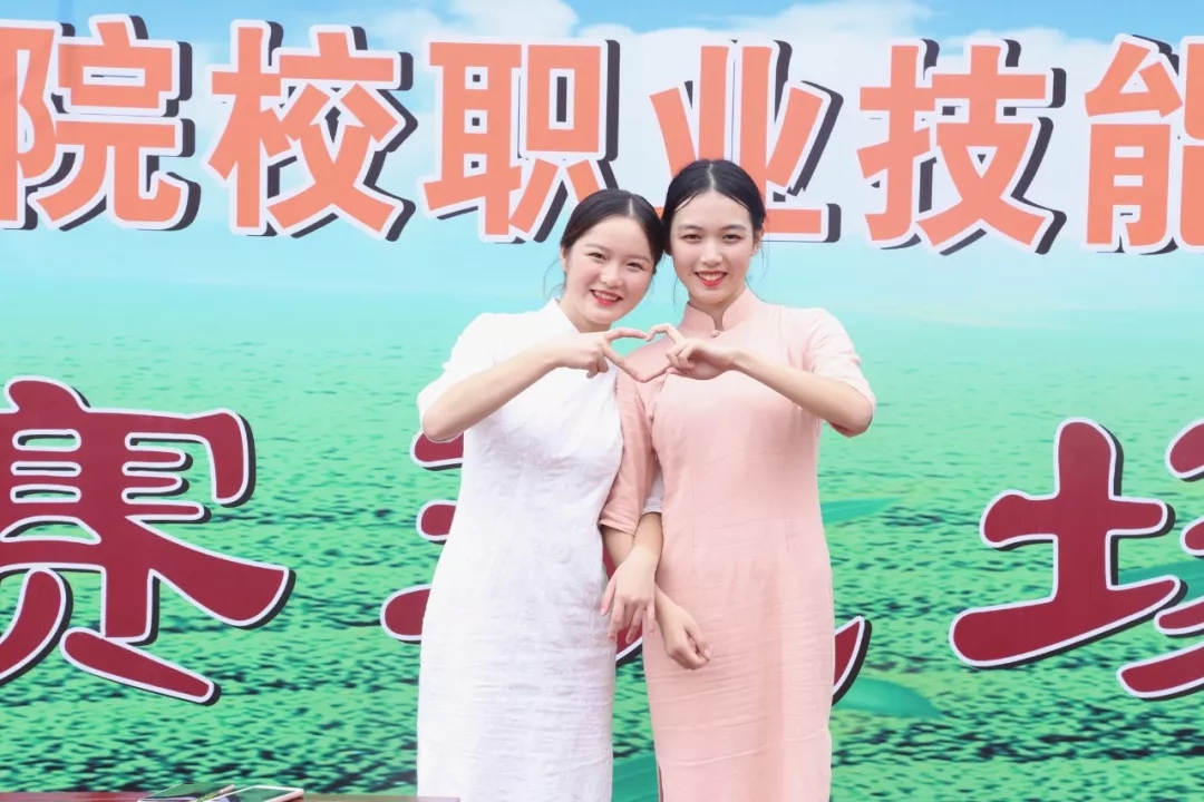 喜报|我院学生参加成都市第二届技工院校职业技能竞赛斩获一金一银一铜 喜报|我院学生参加成都市第二届技工院校职业技能竞赛斩获一金一银一铜