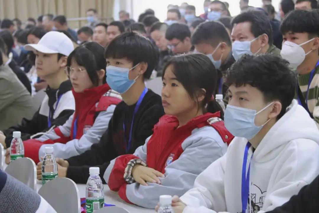 成都市第三届技工院校职业技能竞赛在我校举行