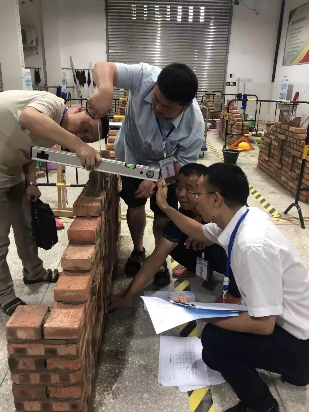 我院学子在第46届世界技能大赛成都市砌筑项目选拔赛中斩获佳绩！