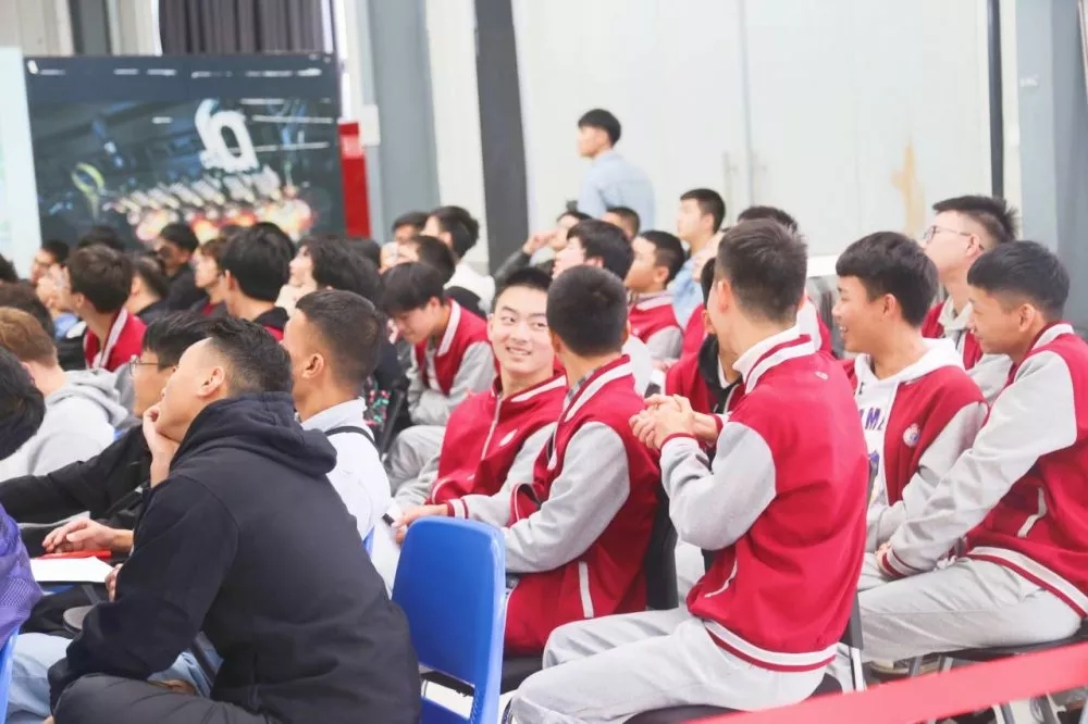 汽车知识竞赛,精彩上演! 汽车知识竞赛,精彩上演!