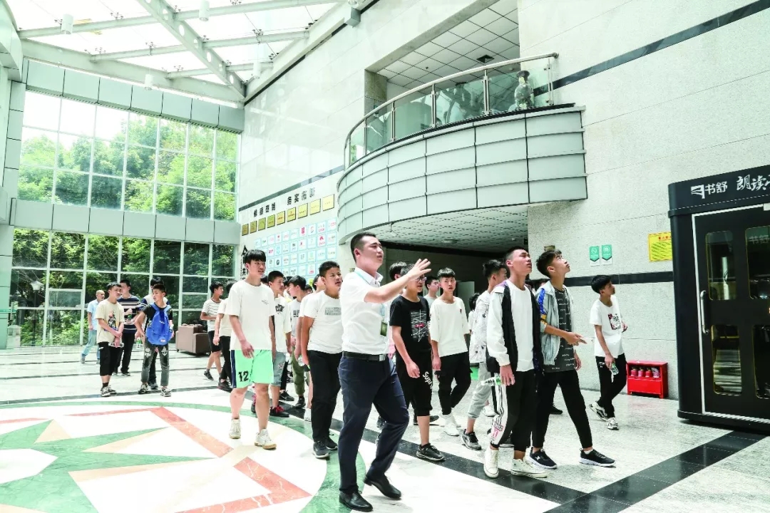 四川空分集团技工学校来我院交流访问