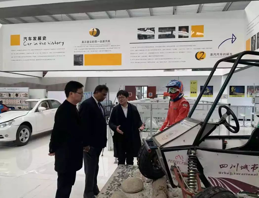 促进会携斯里兰卡锡兰建筑商协会副会长来我院考察并对接教育和航空合作