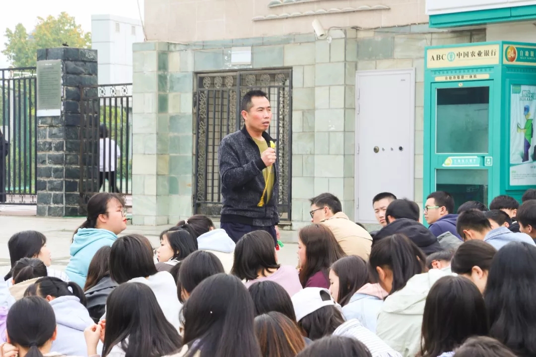 四川城市技师学院消防演练