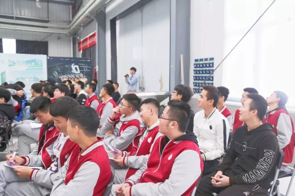 汽车知识竞赛,精彩上演! 汽车知识竞赛,精彩上演!